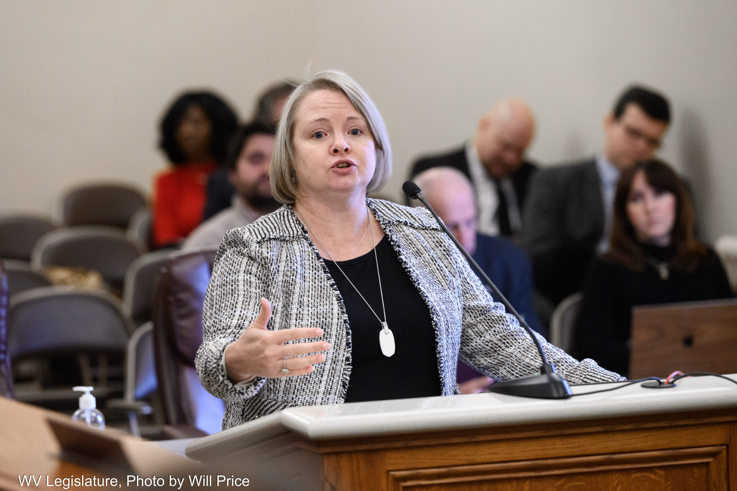 State Senate considers bill to allow pharmacists to write prescriptions under certain conditions